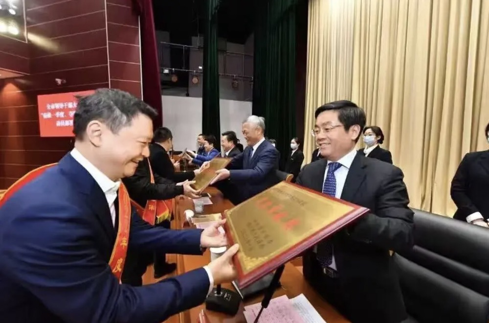 云顶集团4008荣获2022年度“配合富足树模区市域规范建设突出孝顺奖” 